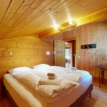 With Spectacular View Of The Peaks Appartamento